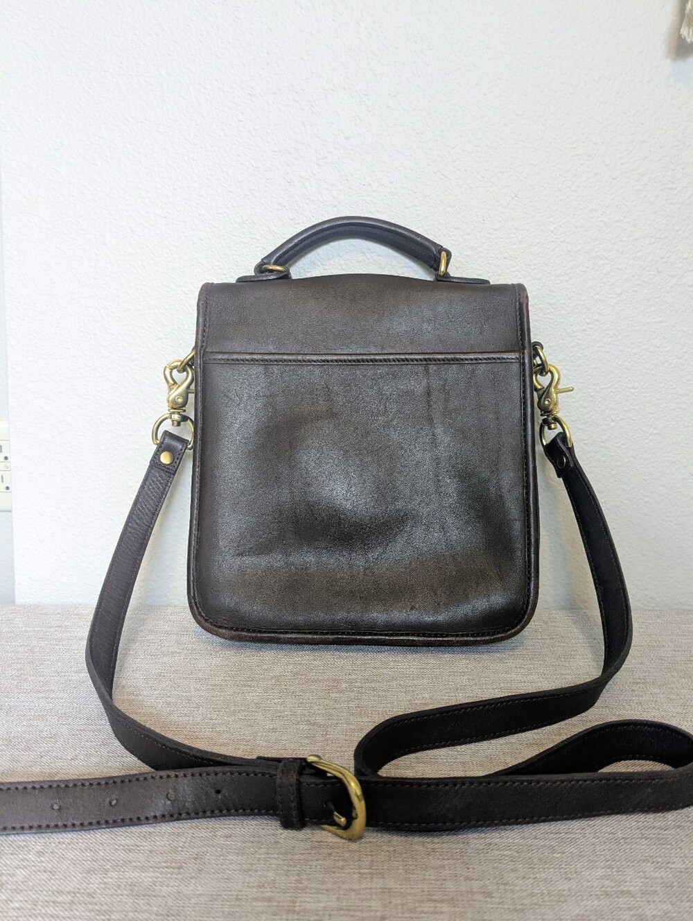 Kirkland Signature Brown Genuine Leather - Picture 2 of 2